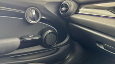 MINI Hatchback 1.5 Cooper Classic 3dr Petrol Hatchback